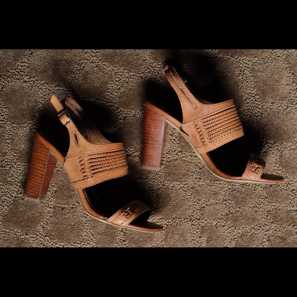 WHBM leather weaves heeled sandals. Size 7.